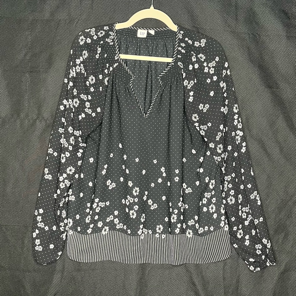 Gap Black Floral Blouse - Size Large